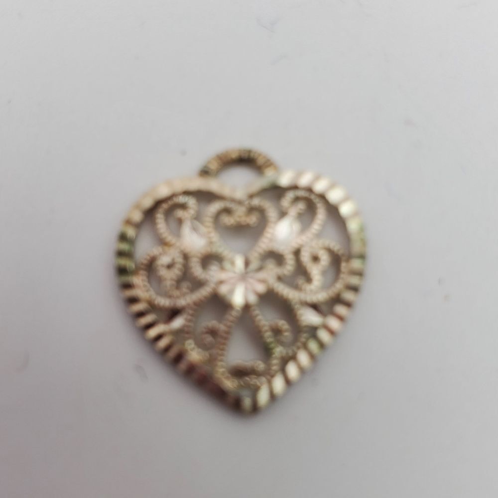 Silver dainty Victorian heart necklace pendant